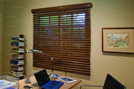 blinds wood.webp